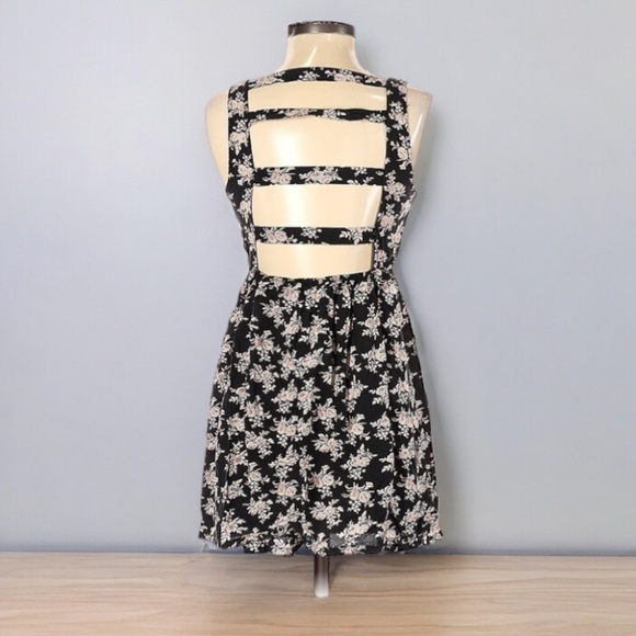 Crush by ABC FAMILY Floral Open Back Dress | SIZE S - Picture 3 of 6